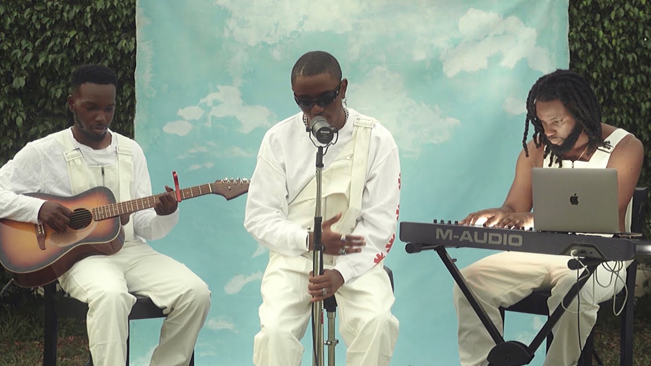 Watch Victony’s Acoustic Performance of “Kolomental”