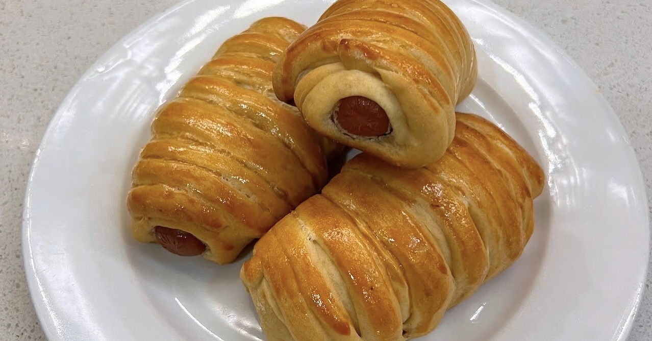 Legendary pancake houses across the South continue to draw devoted crowds for decades