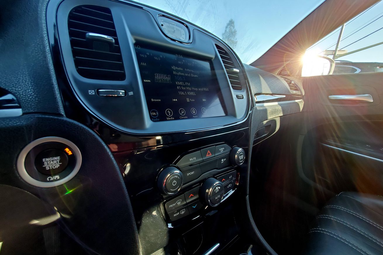 Cars would be required to keep AM radio under new bipartisan bill