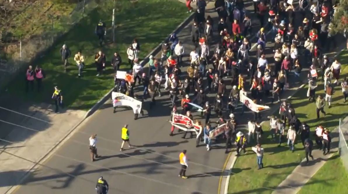 Hundreds of anti-Nazi protesters march through Melbourne suburb