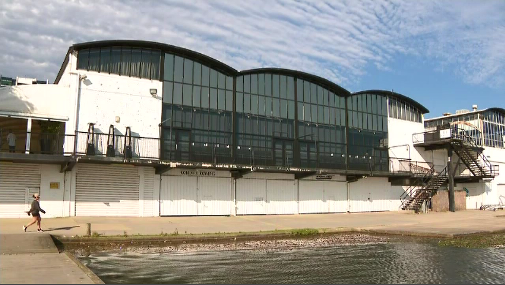 Authorities investigating second major gastro outbreak at Melbourne venue