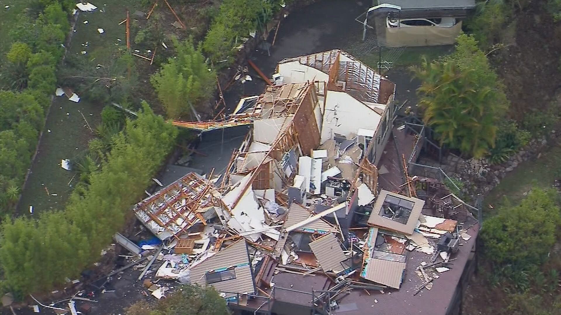 Thunderstorms, heatwave to hit Queensland with no power, water