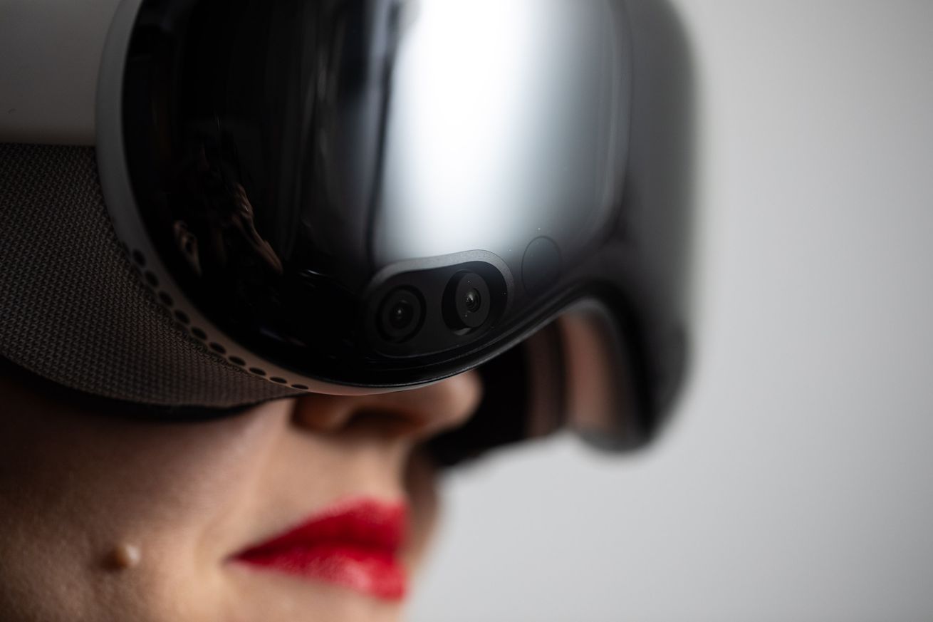 The first Reddit reviews of the Vision Pro are in