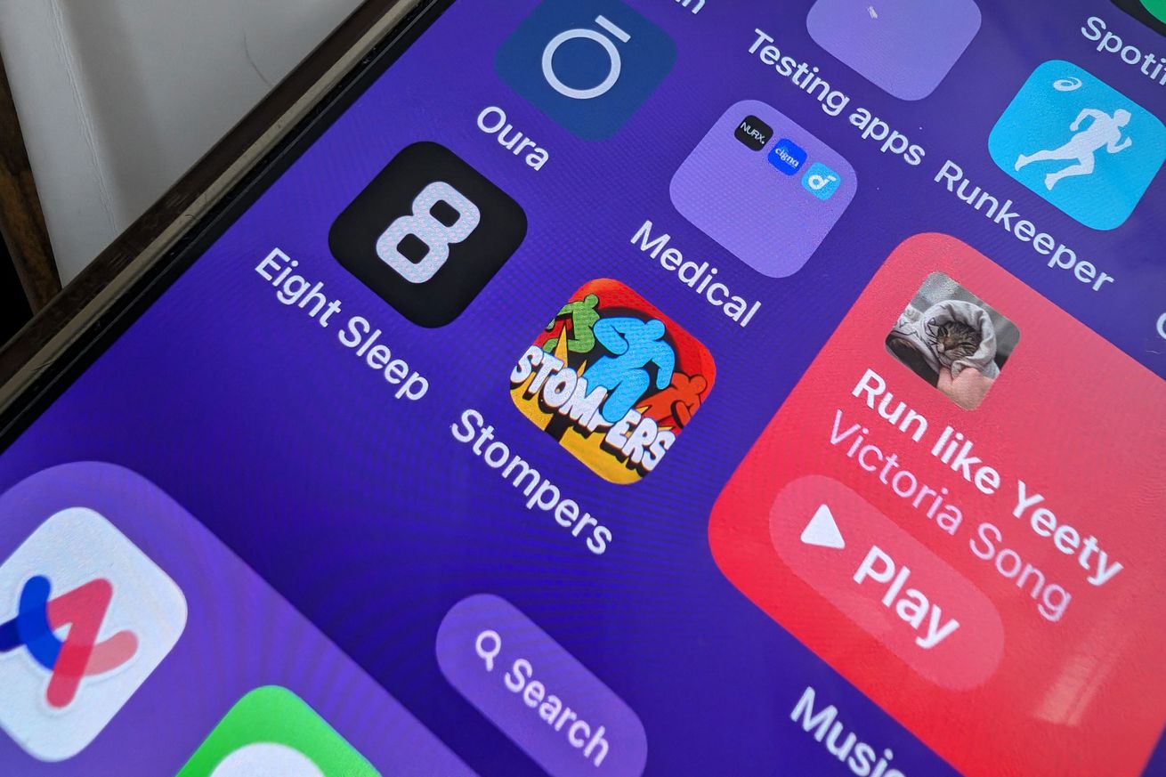 This walking app let me whack my co-workers with a baseball bat