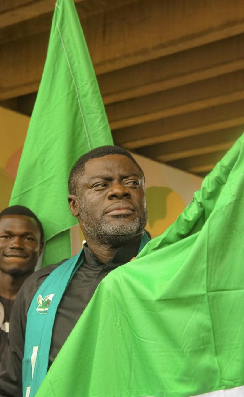 Few celebrities lend their voices to #EndBadGovernance protest, Nigerians drag Burna Boy for apathy