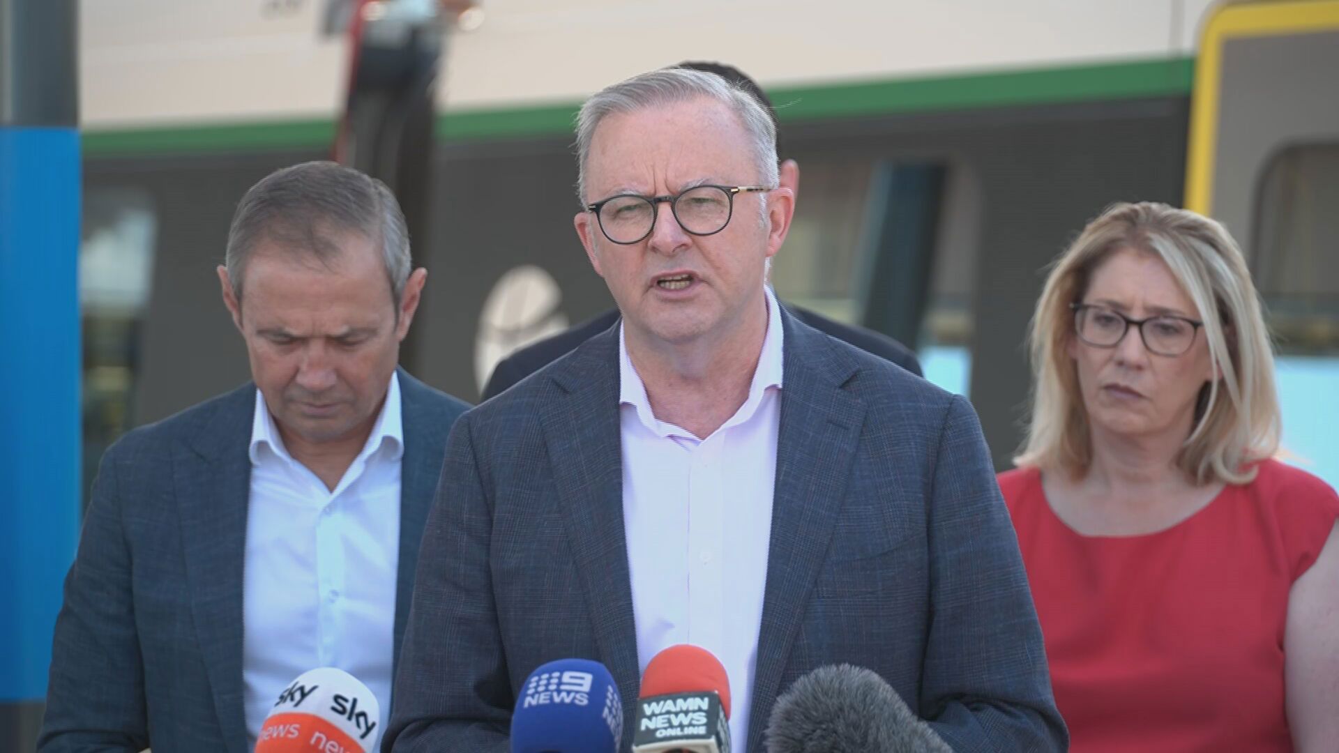 PM rejects Netanyahu claims on Melbourne synagogue attack