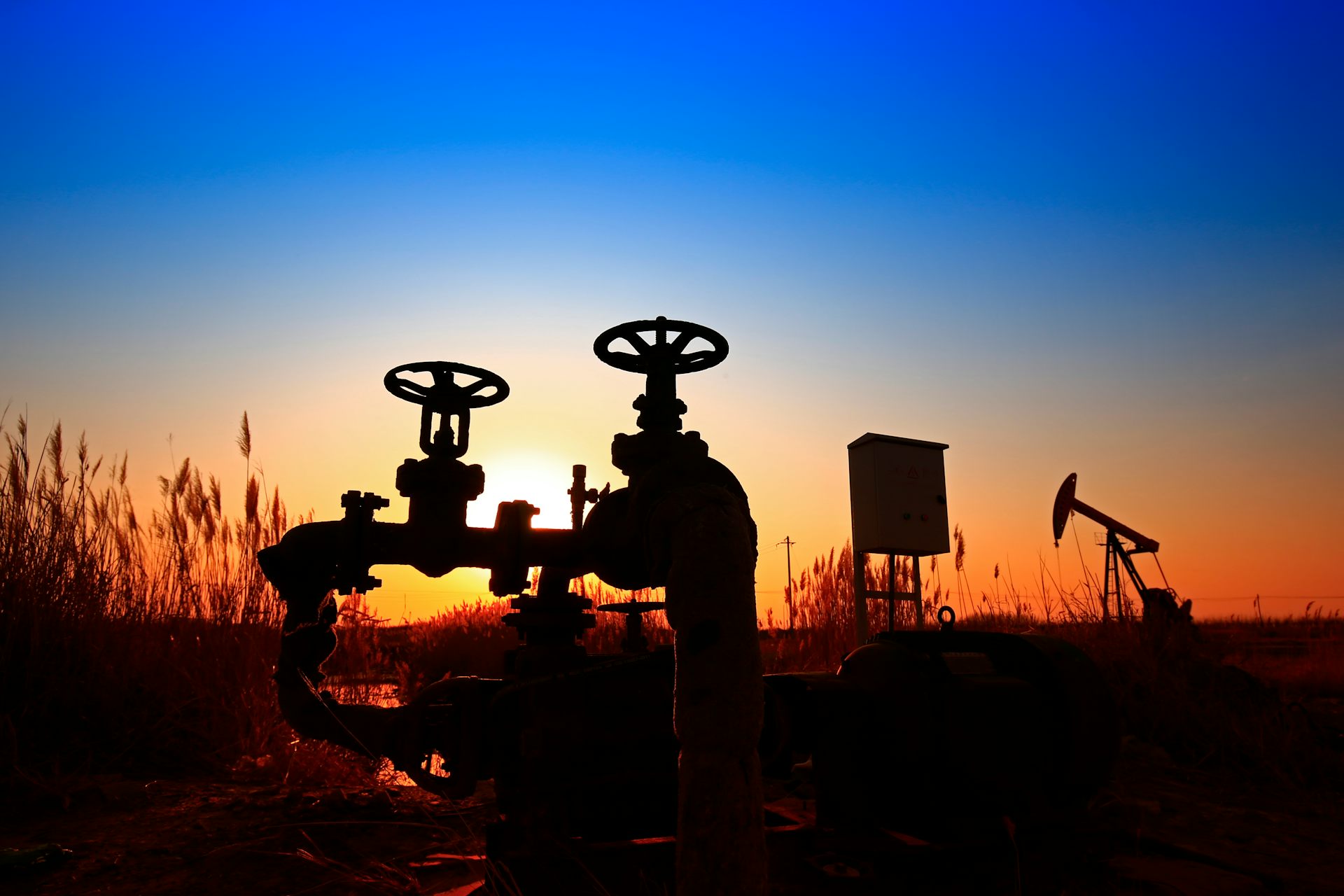 Tony Blair opposes phasing out fossil fuels. These academics disagree