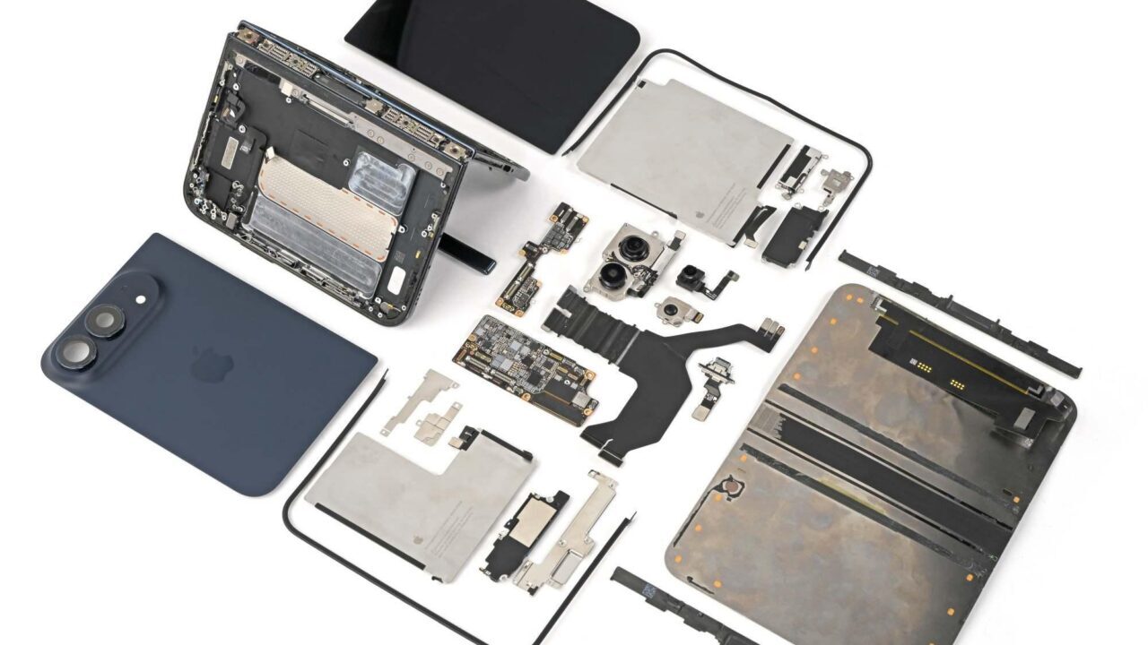 iFixit’s look inside the iPhone Duo may explain those broken screens and hinges